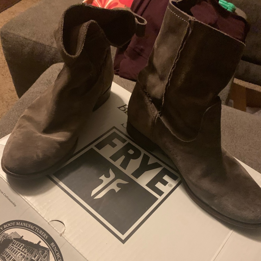 Frye Cara Short booties